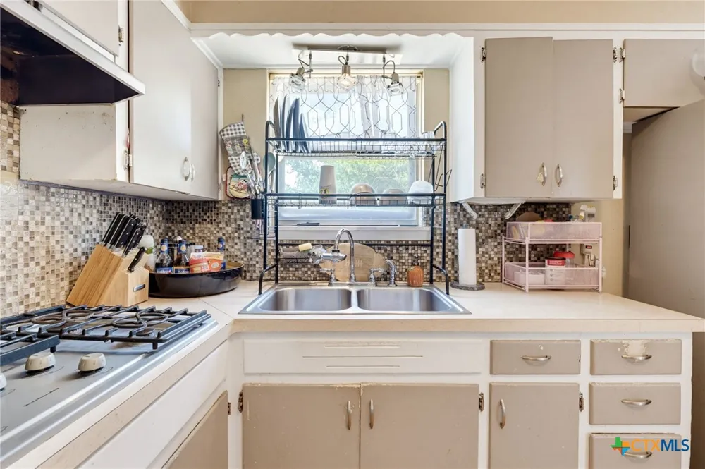 403 W Avenue F Copperas Cove, TX 76522