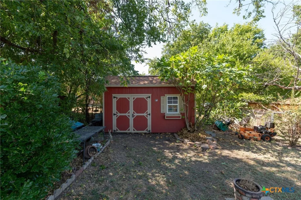 403 W Avenue F Copperas Cove, TX 76522