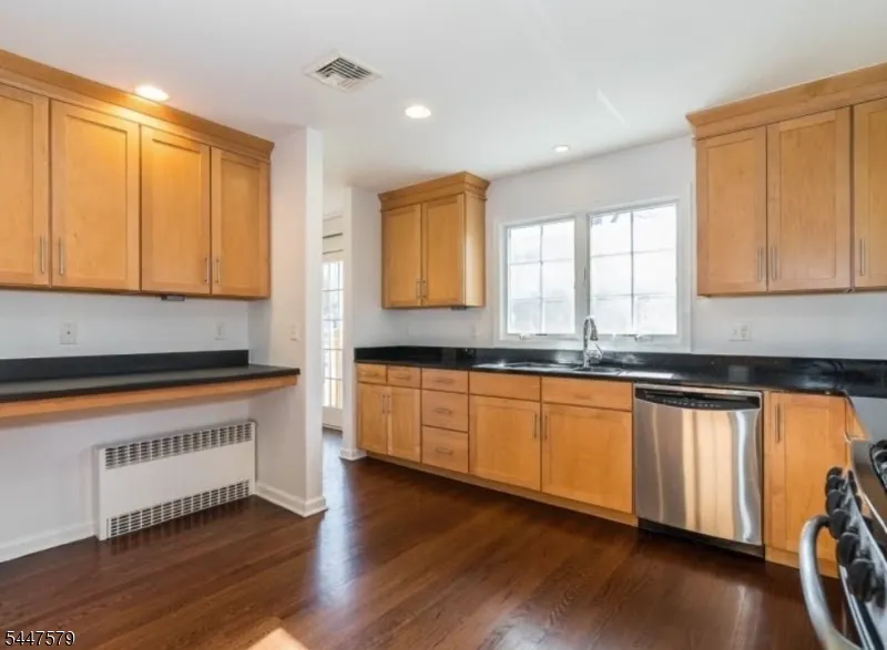 130 Littleton Rd Morris Plains, NJ 07950