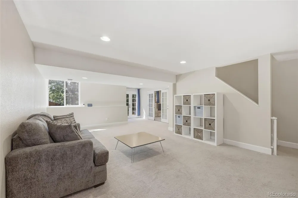 9339 Waterford Court Highlands Ranch, CO 80130