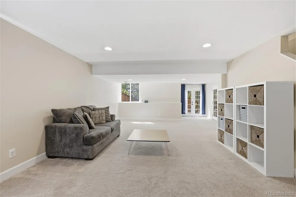 9339 Waterford Court Highlands Ranch, CO 80130