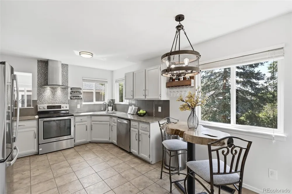 9339 Waterford Court Highlands Ranch, CO 80130