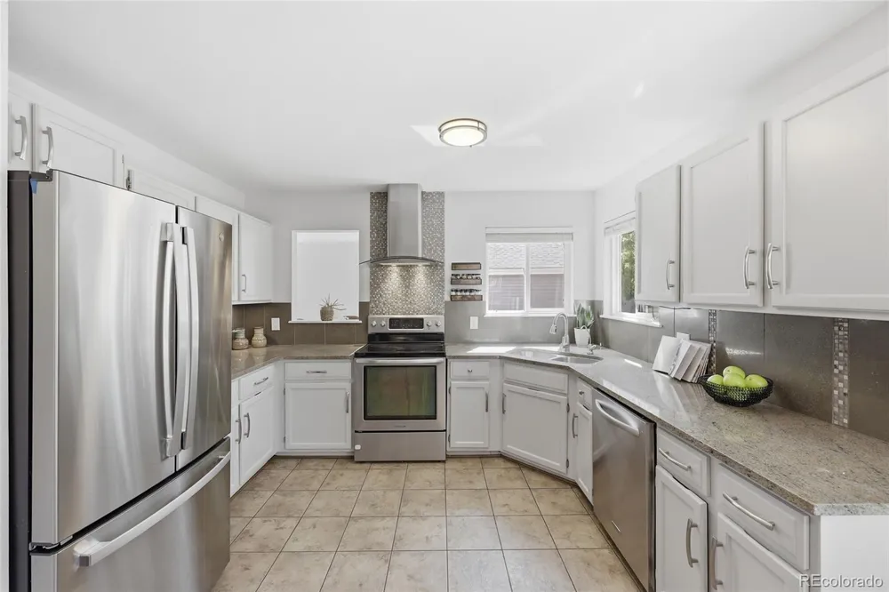9339 Waterford Court Highlands Ranch, CO 80130