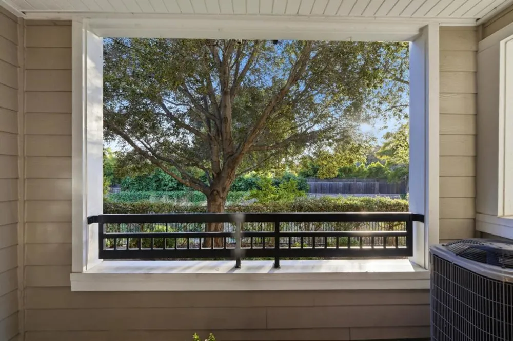 1982 W Bayshore Road #214 East Palo Alto, CA 94303