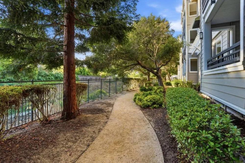 1982 W Bayshore Road #214 East Palo Alto, CA 94303