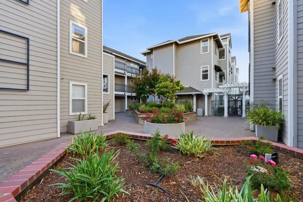 1982 W Bayshore Road #214 East Palo Alto, CA 94303