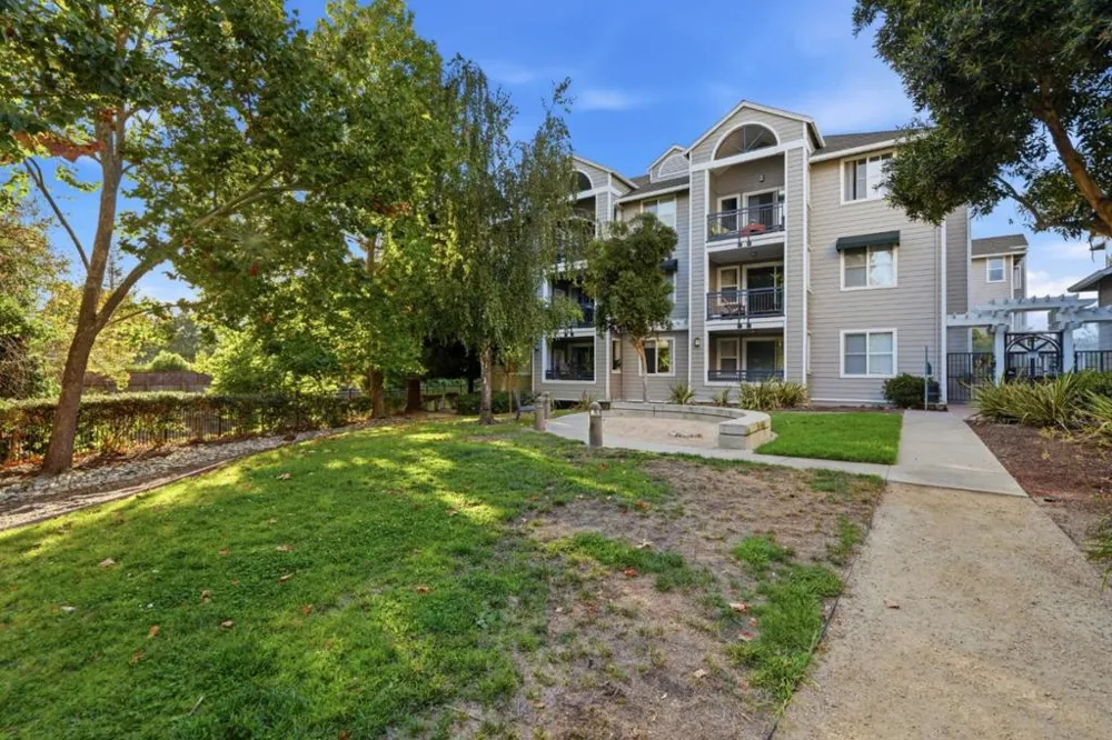1982 W Bayshore Road #214 East Palo Alto, CA 94303