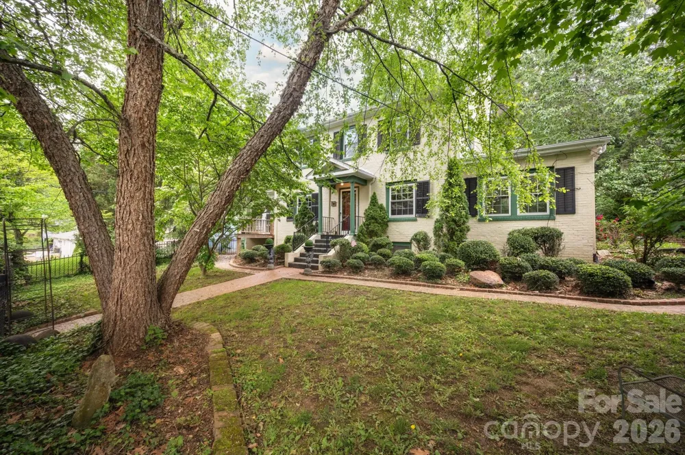 303 Country Club Road Asheville, NC 28804
