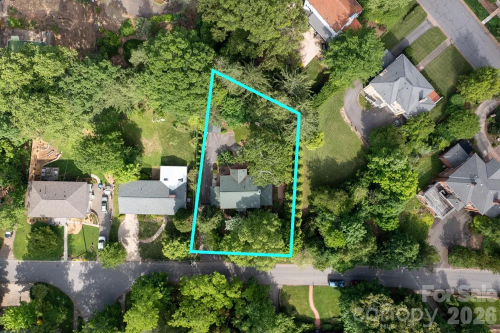 303 Country Club Road Asheville, NC 28804