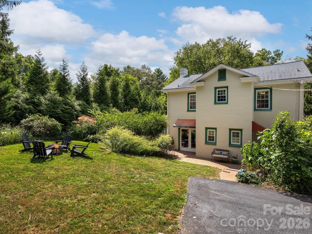 303 Country Club Road Asheville, NC 28804