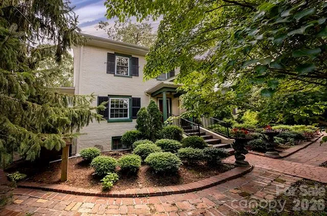 303 Country Club Road Asheville, NC 28804