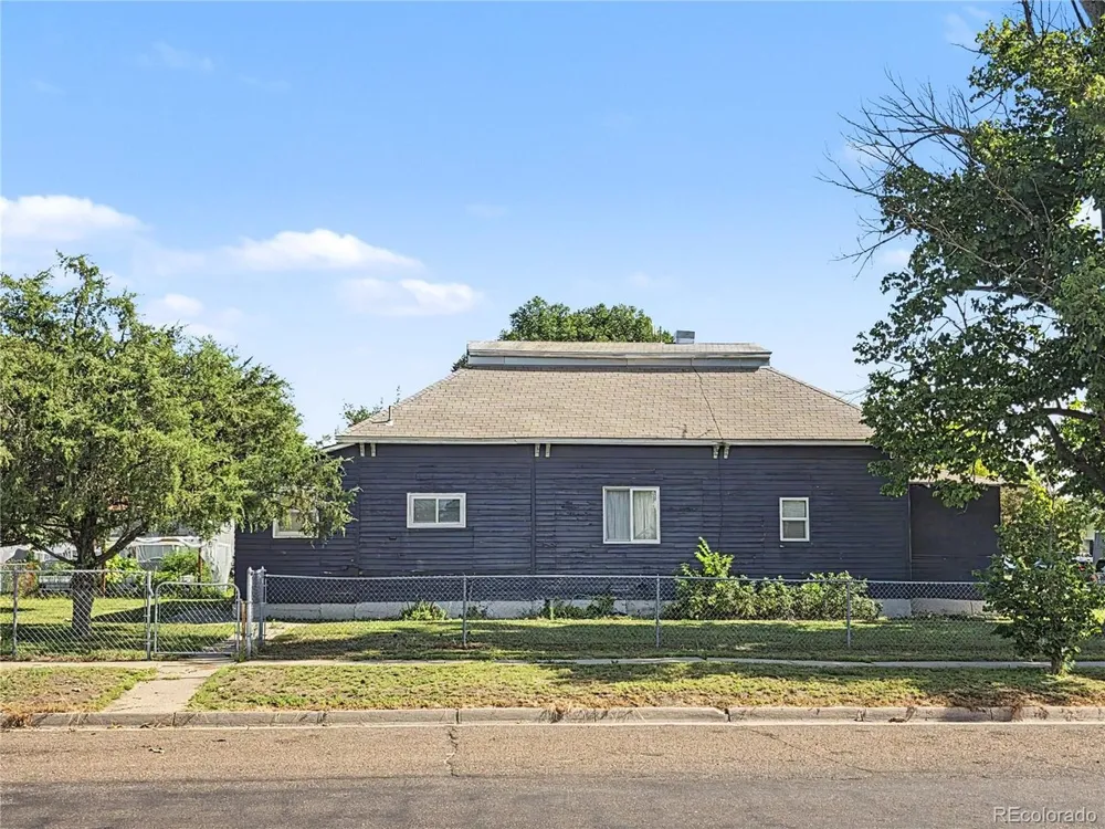 102 E 4th Street Julesburg, CO 80737