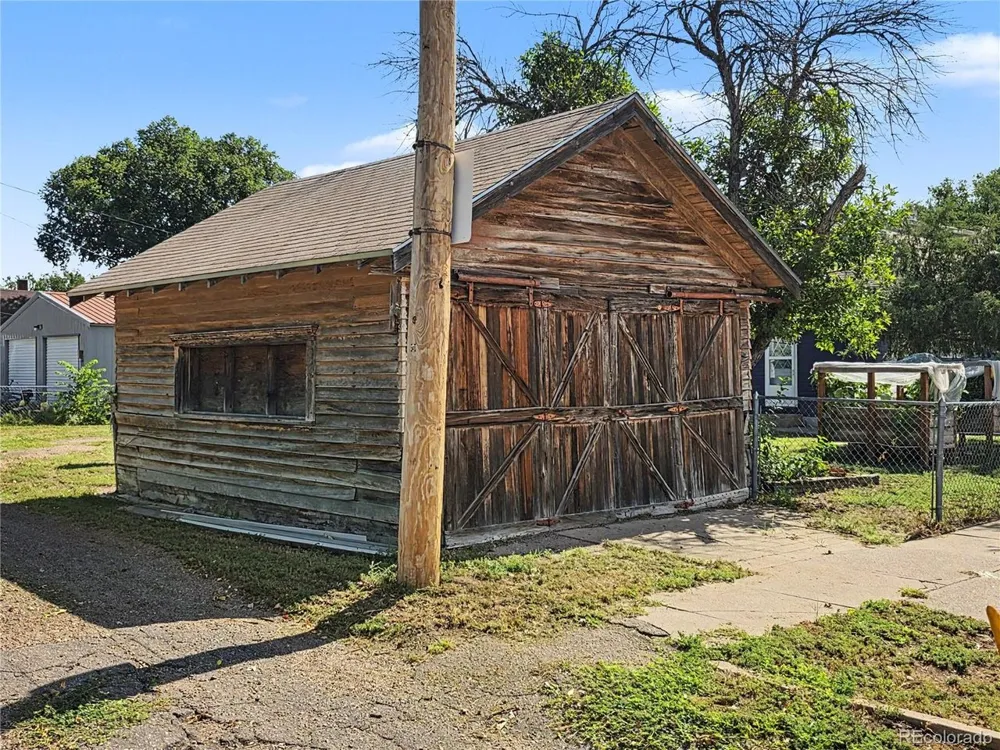 102 E 4th Street Julesburg, CO 80737