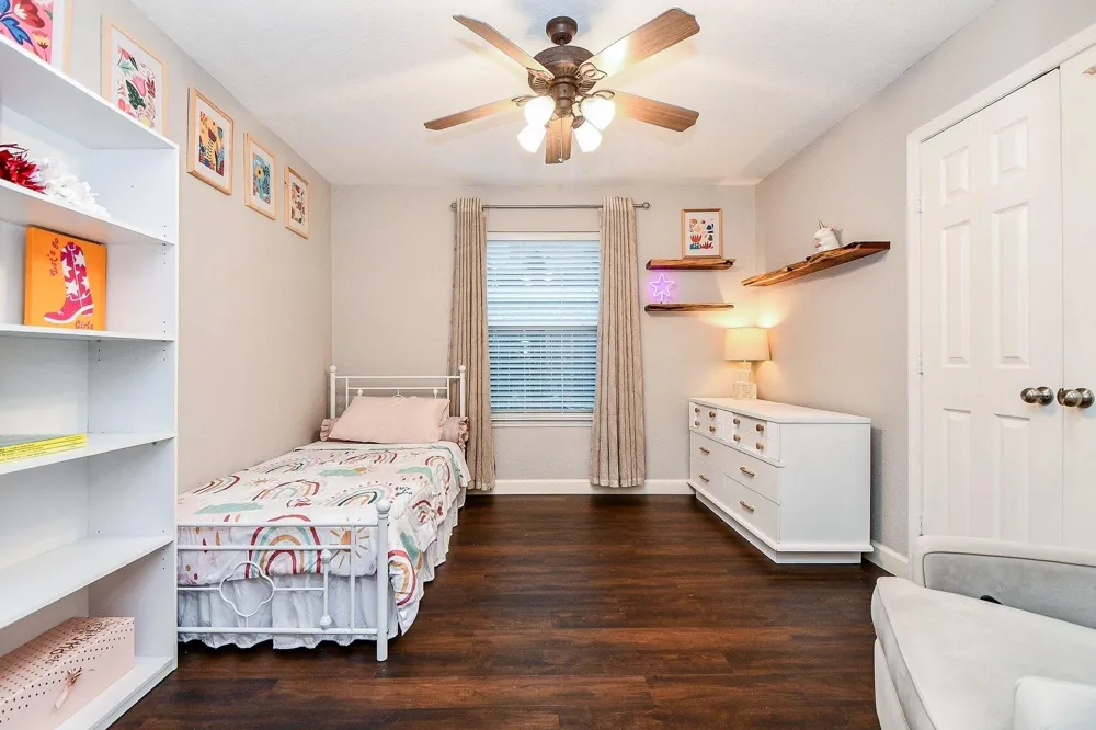 2034 Creek Shore Lane Pearland, TX 77581