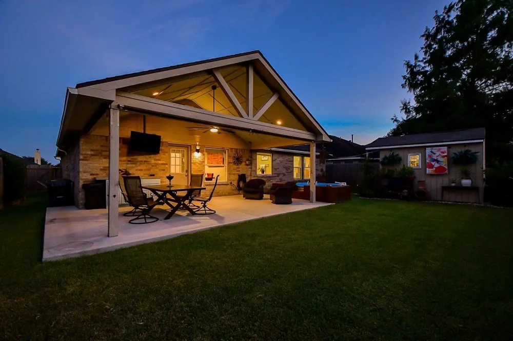 2034 Creek Shore Lane Pearland, TX 77581