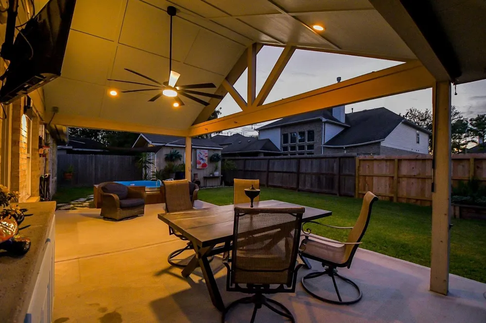 2034 Creek Shore Lane Pearland, TX 77581