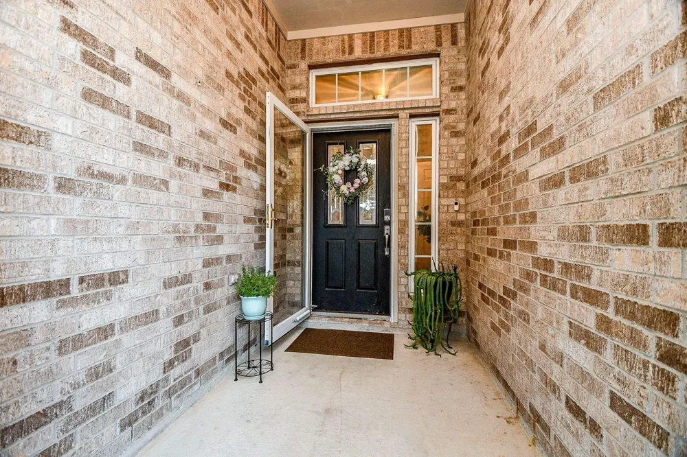 2034 Creek Shore Lane Pearland, TX 77581