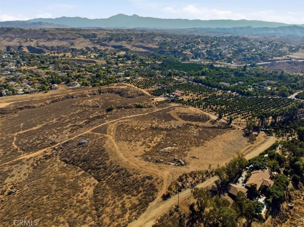 102 Sorrento Hills Riverside, CA 92504