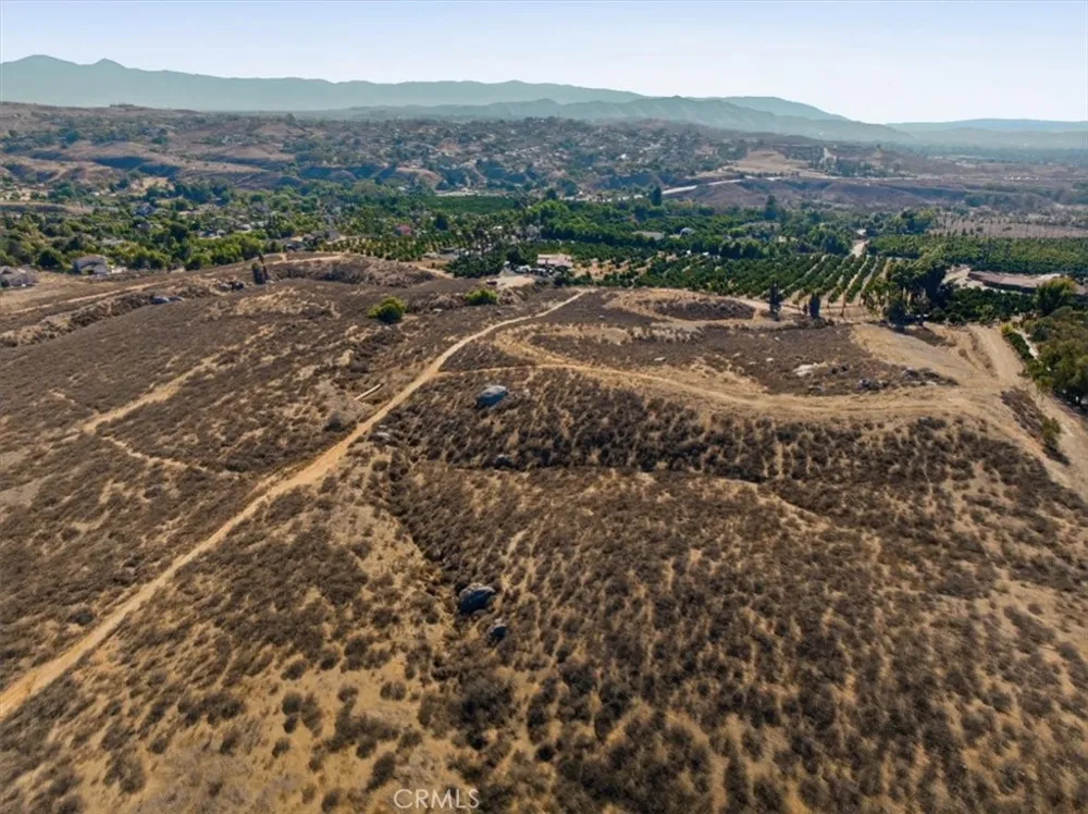 102 Sorrento Hills Riverside, CA 92504