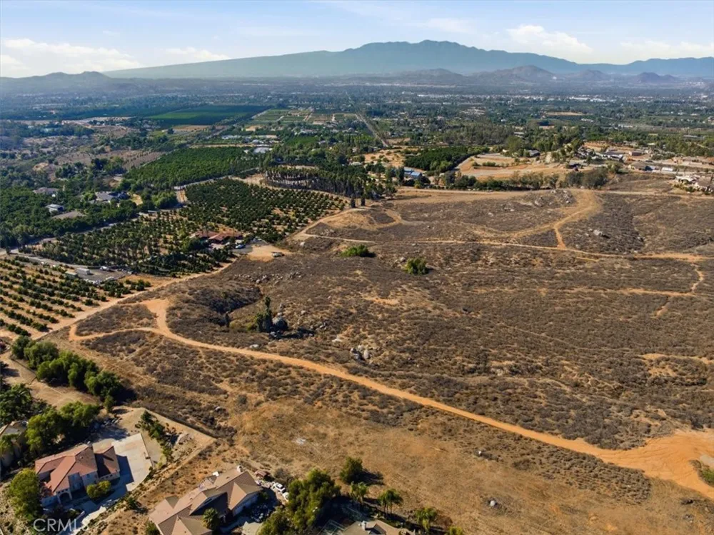 102 Sorrento Hills Riverside, CA 92504