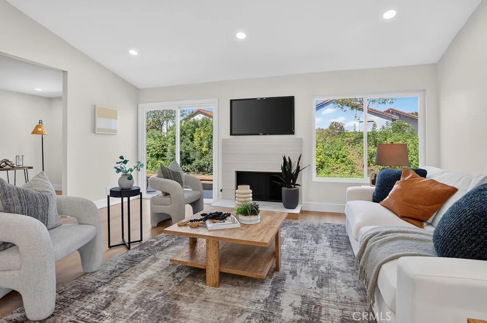 24056 Calendula Mission Viejo, CA 92692