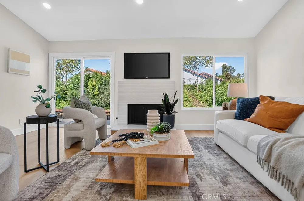 24056 Calendula Mission Viejo, CA 92692