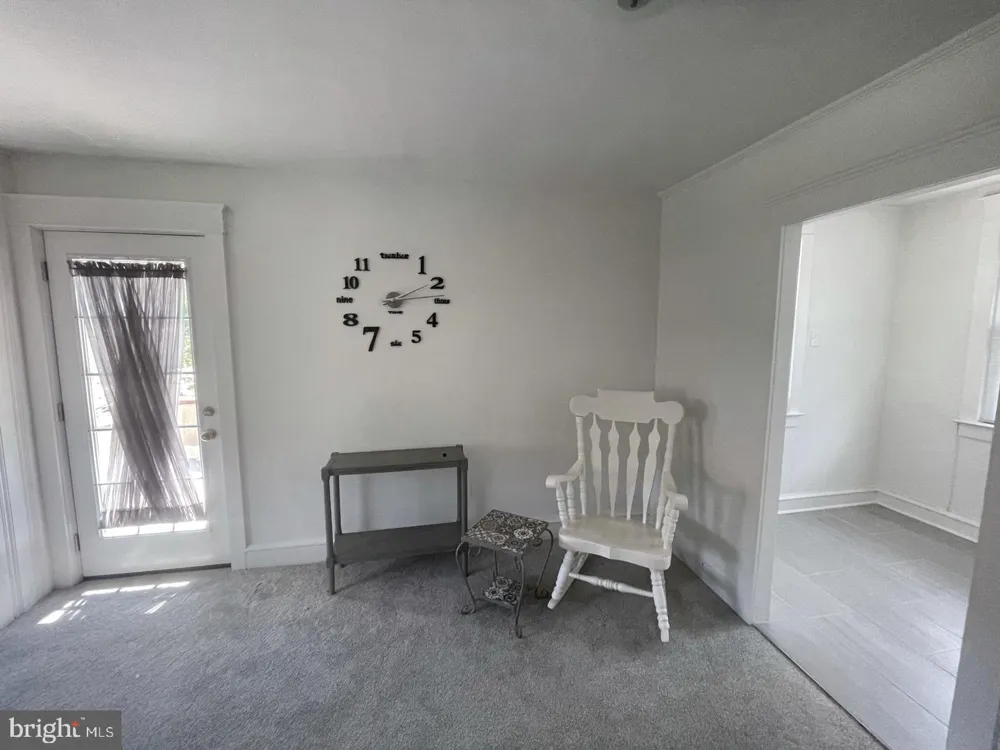 8 MONTGOMERY AVENUE #2F Glenside, PA 19038