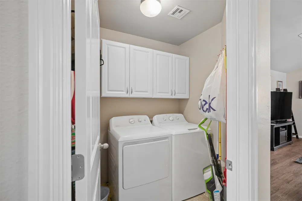 203 W 45th Place Sand Springs, OK 74063