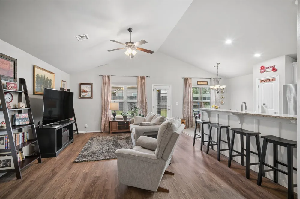 203 W 45th Place Sand Springs, OK 74063