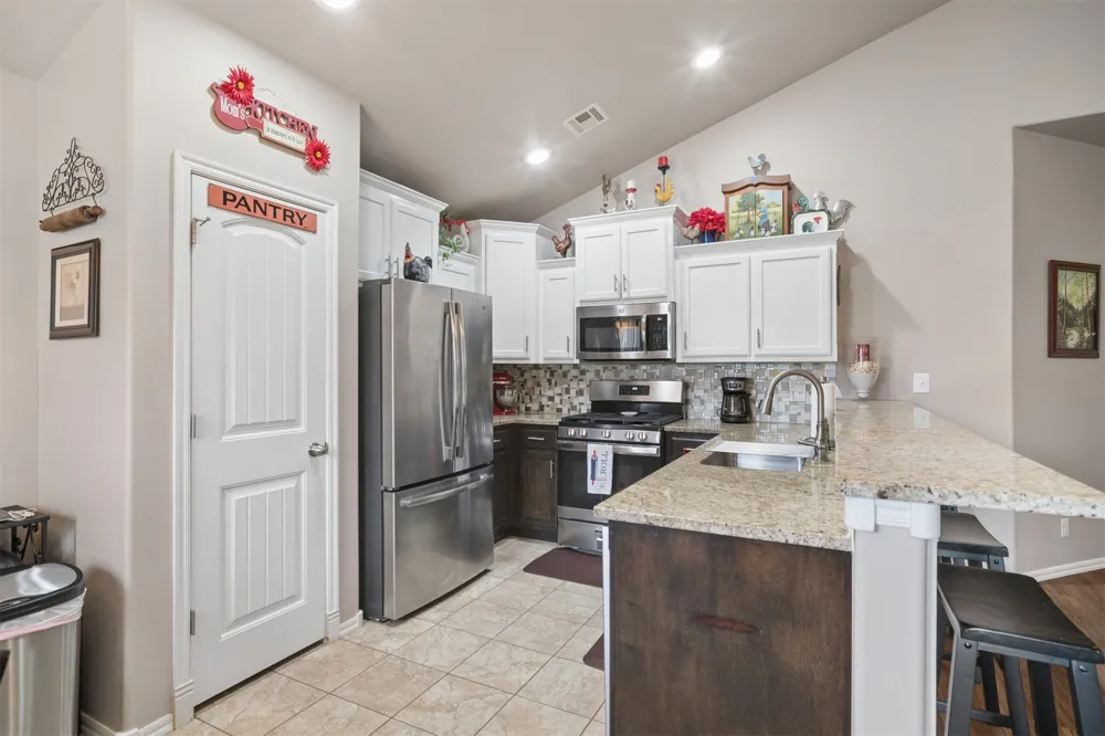 203 W 45th Place Sand Springs, OK 74063