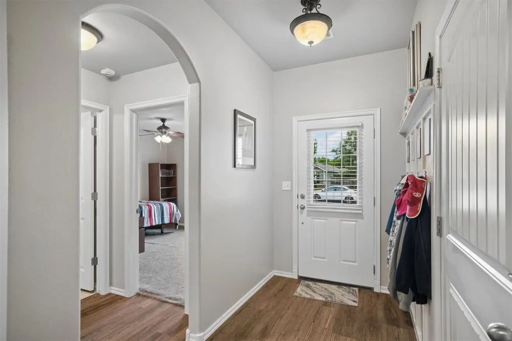 203 W 45th Place Sand Springs, OK 74063