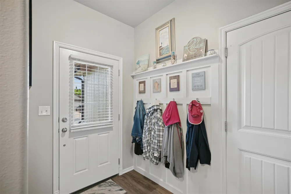 203 W 45th Place Sand Springs, OK 74063