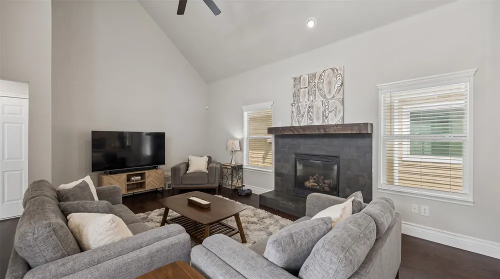 1117 King George Lane Savannah, TX 76227
