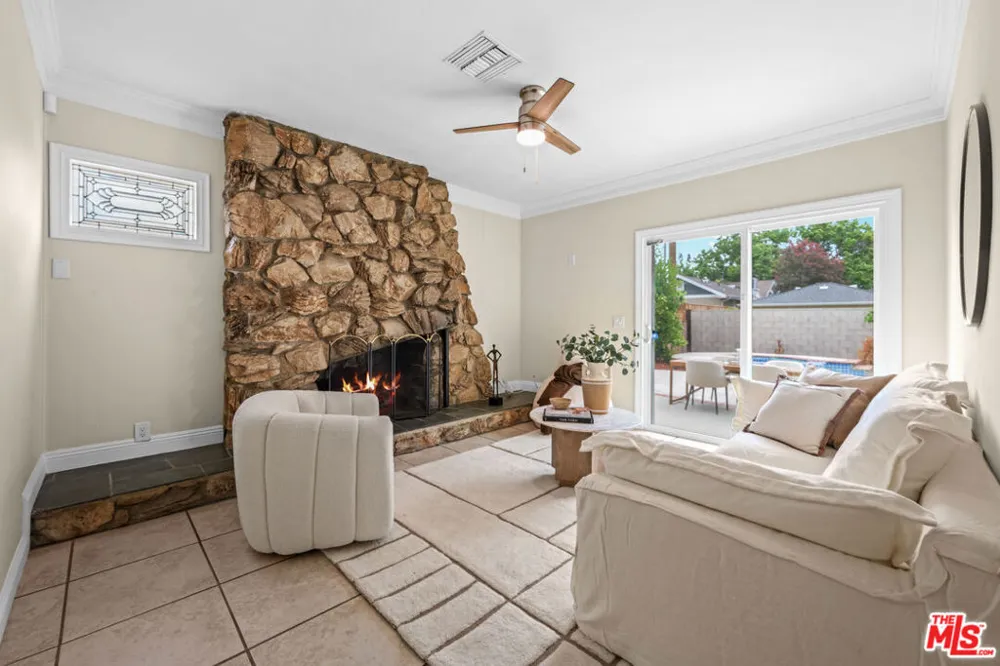 1444 Ontario Street Burbank, CA 91505