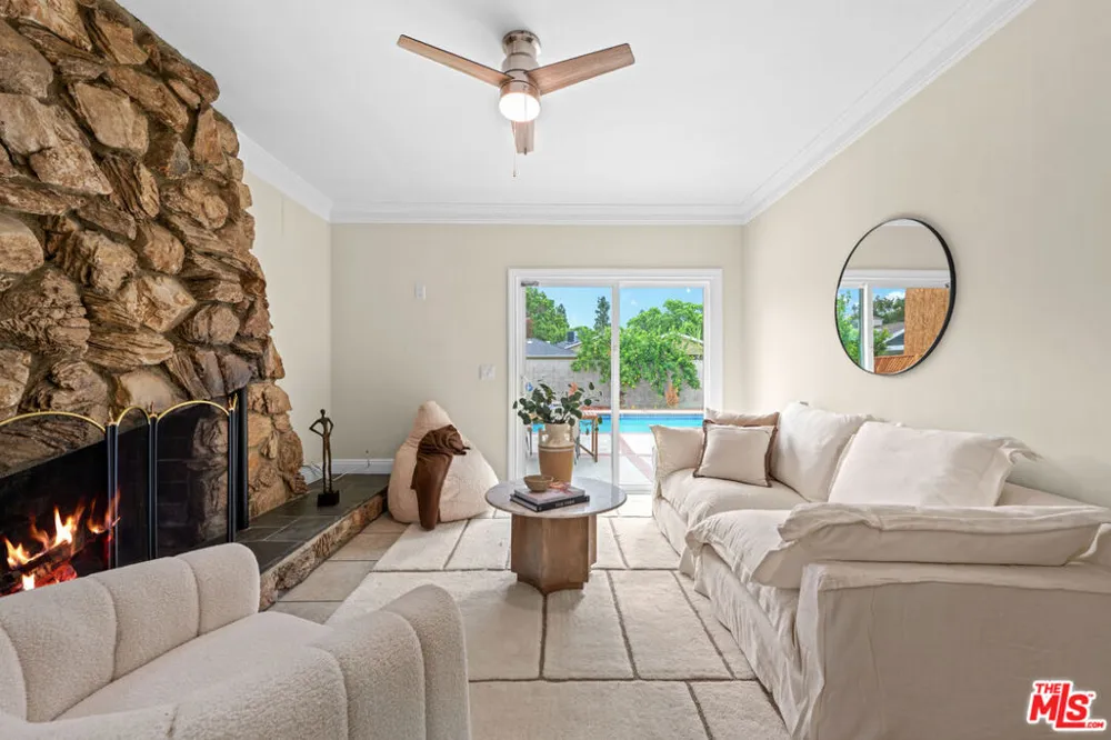 1444 Ontario Street Burbank, CA 91505