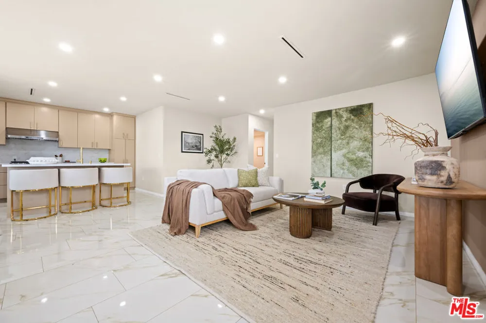 1444 Ontario Street Burbank, CA 91505