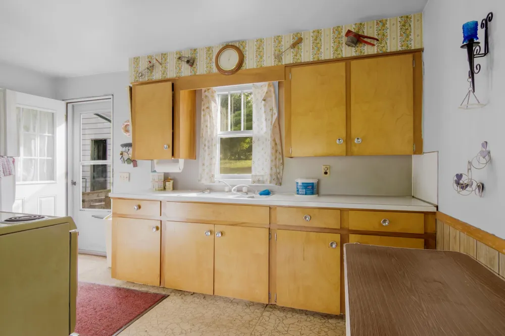 7417 Rushton Road Banks Township, MI 49729