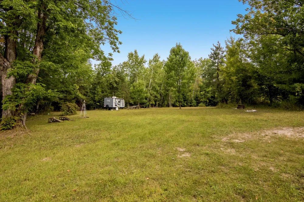 7417 Rushton Road Banks Township, MI 49729
