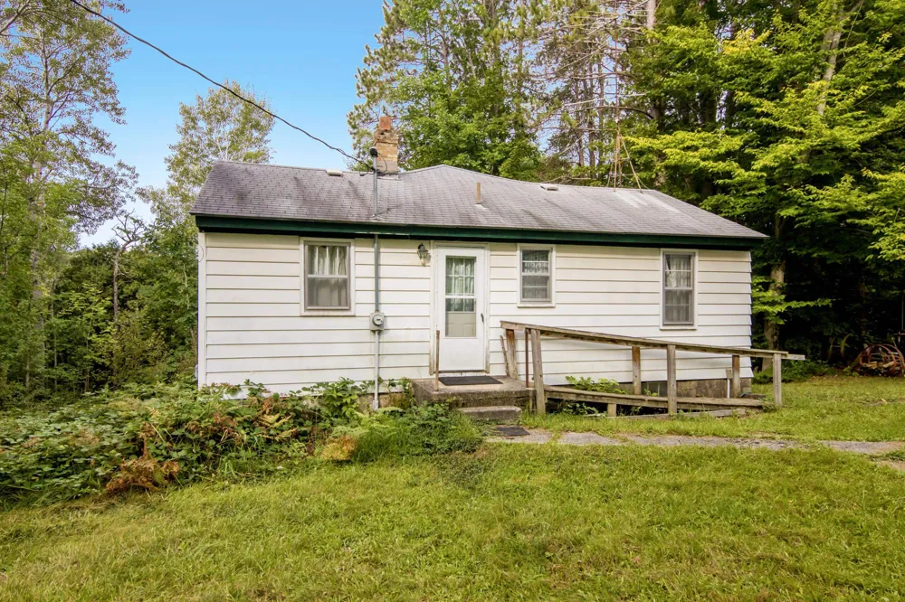 7417 Rushton Road Banks Township, MI 49729