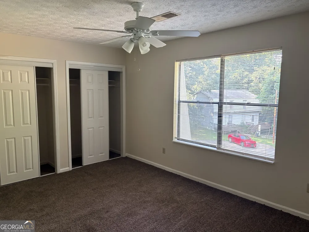 165 Hunters Ln Fayetteville, GA 30215