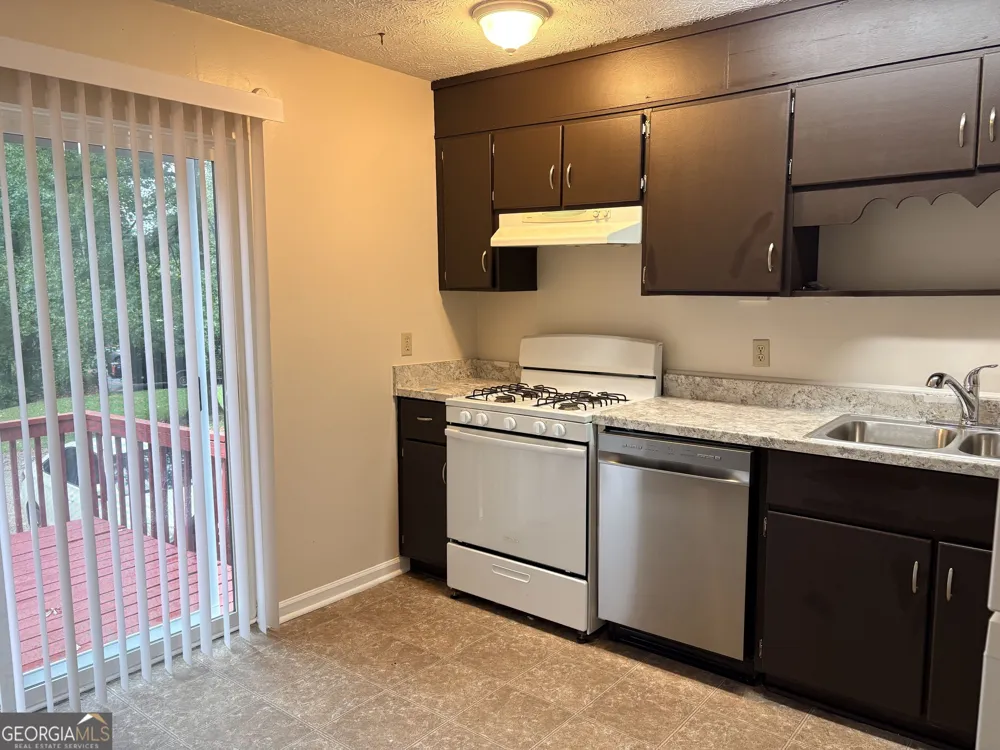 165 Hunters Ln Fayetteville, GA 30215