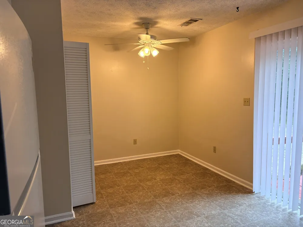 165 Hunters Ln Fayetteville, GA 30215
