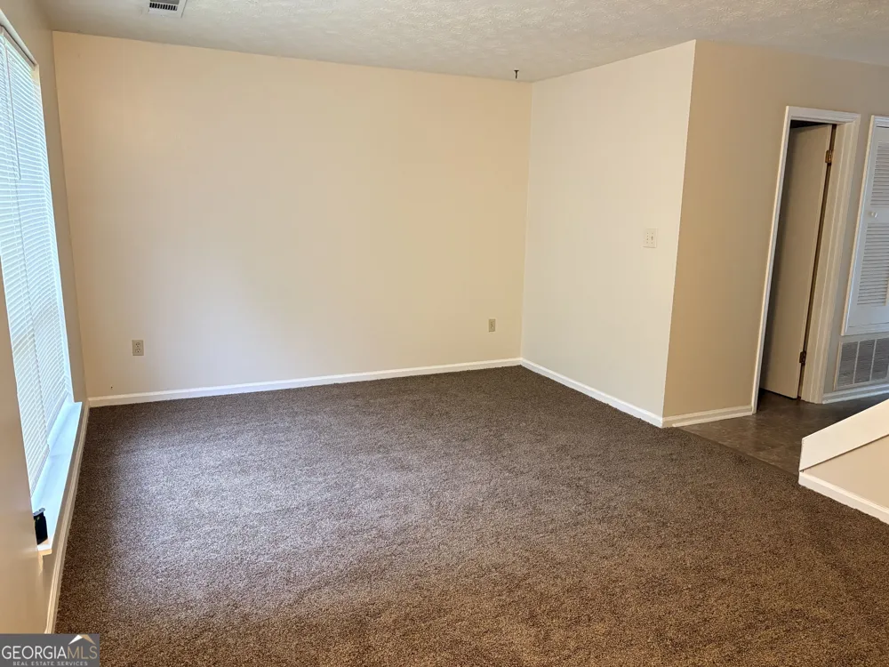 165 Hunters Ln Fayetteville, GA 30215
