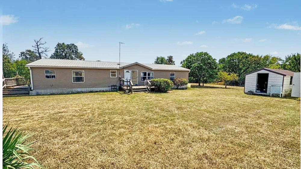 473296 E 825 ROAD Stilwell, OK 74960