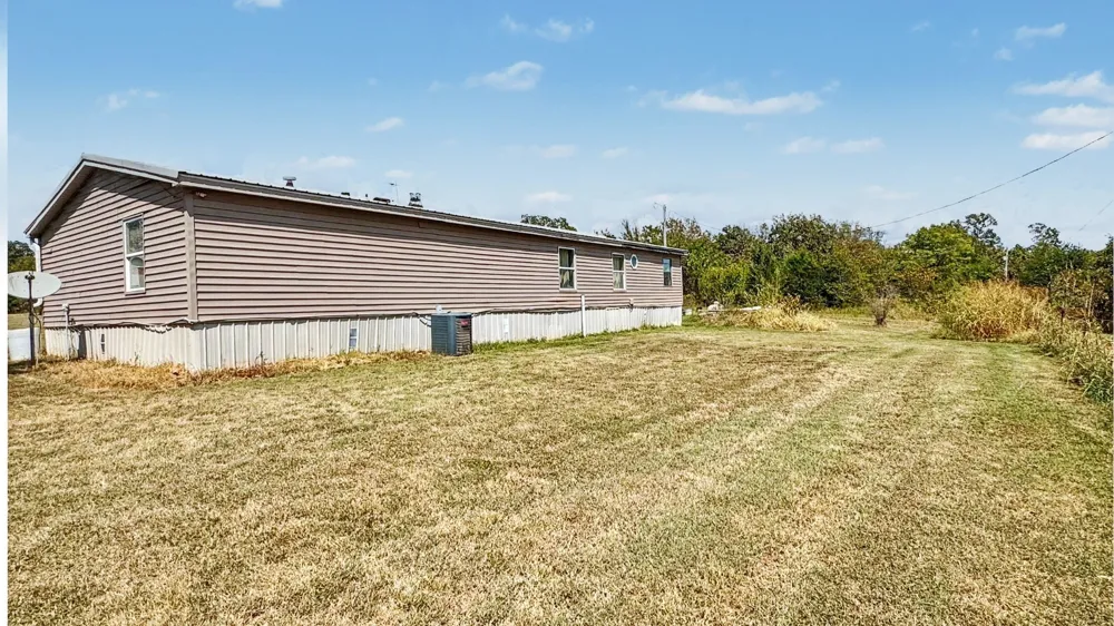 473296 E 825 ROAD Stilwell, OK 74960