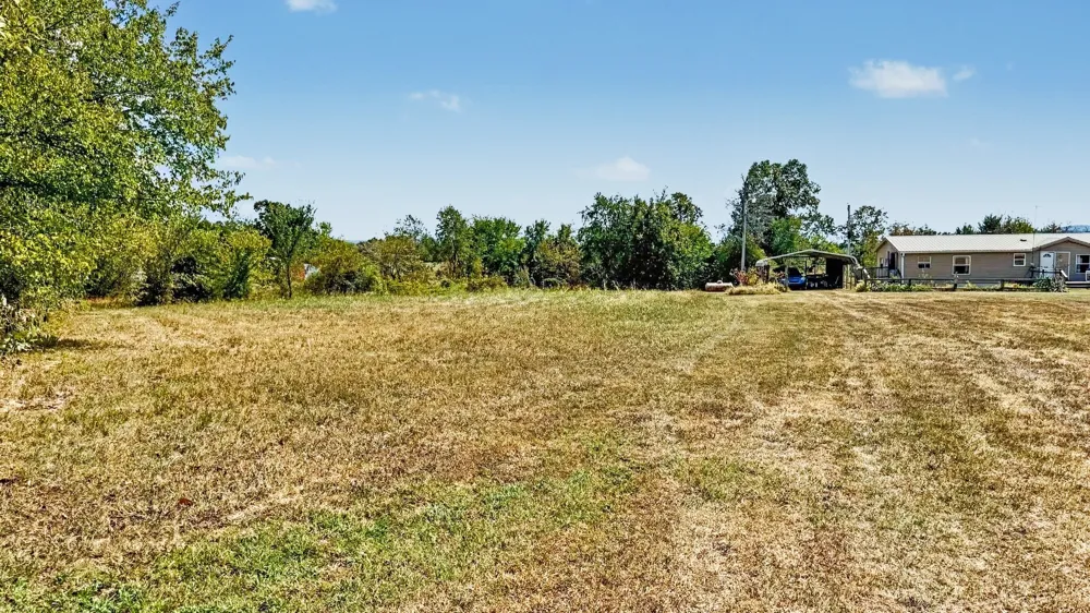 473296 E 825 ROAD Stilwell, OK 74960