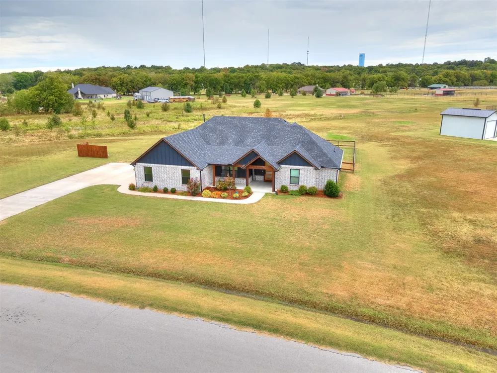 10382 S 293rd EastAvenue Coweta, OK 74429