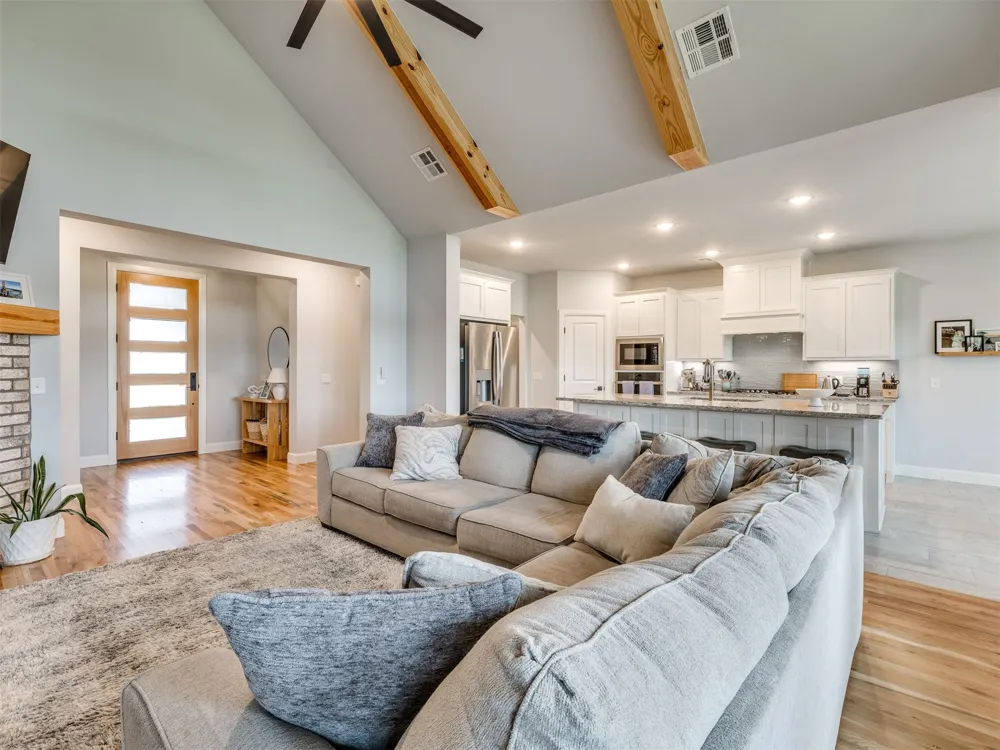 10382 S 293rd EastAvenue Coweta, OK 74429