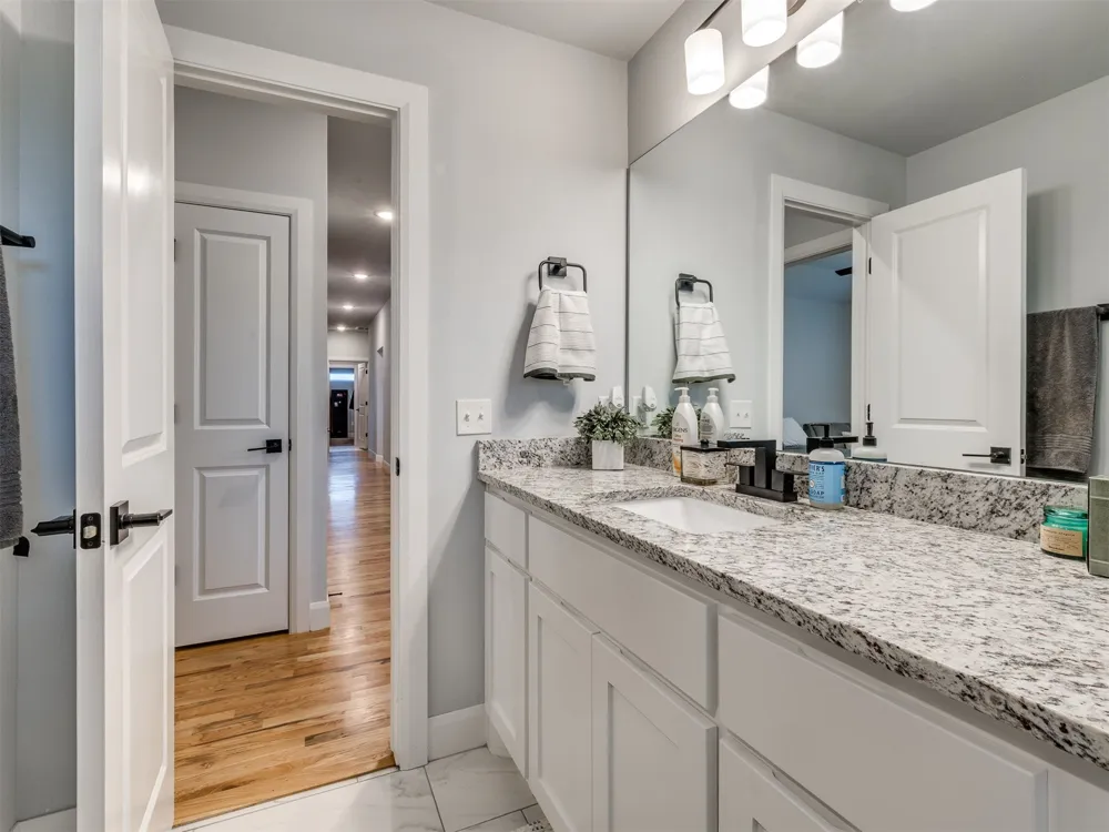 10382 S 293rd EastAvenue Coweta, OK 74429