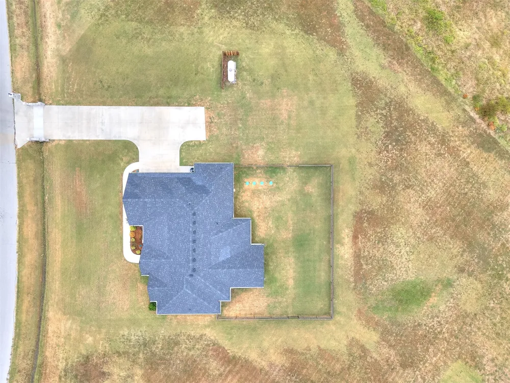 10382 S 293rd EastAvenue Coweta, OK 74429
